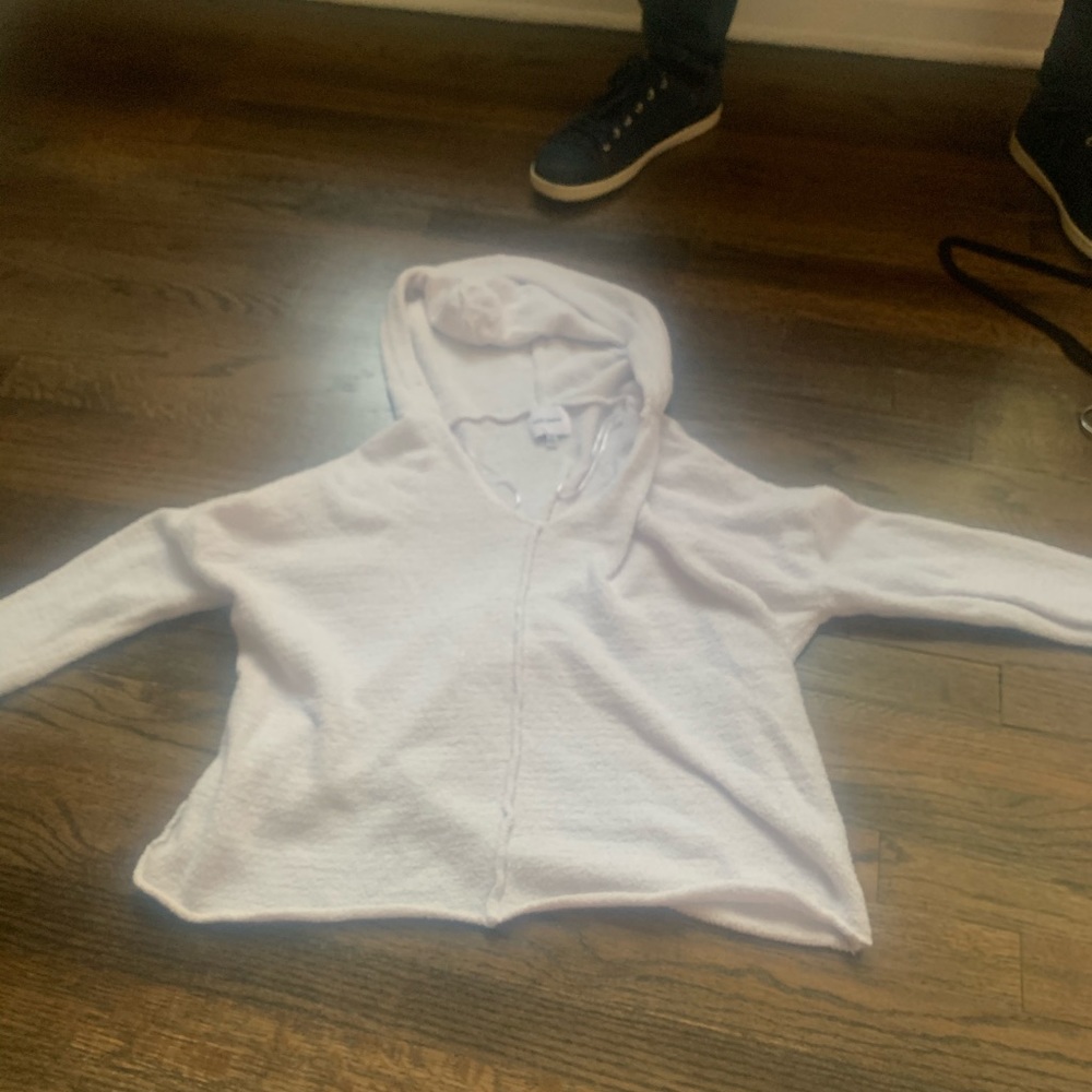 white hooded sweatshirt